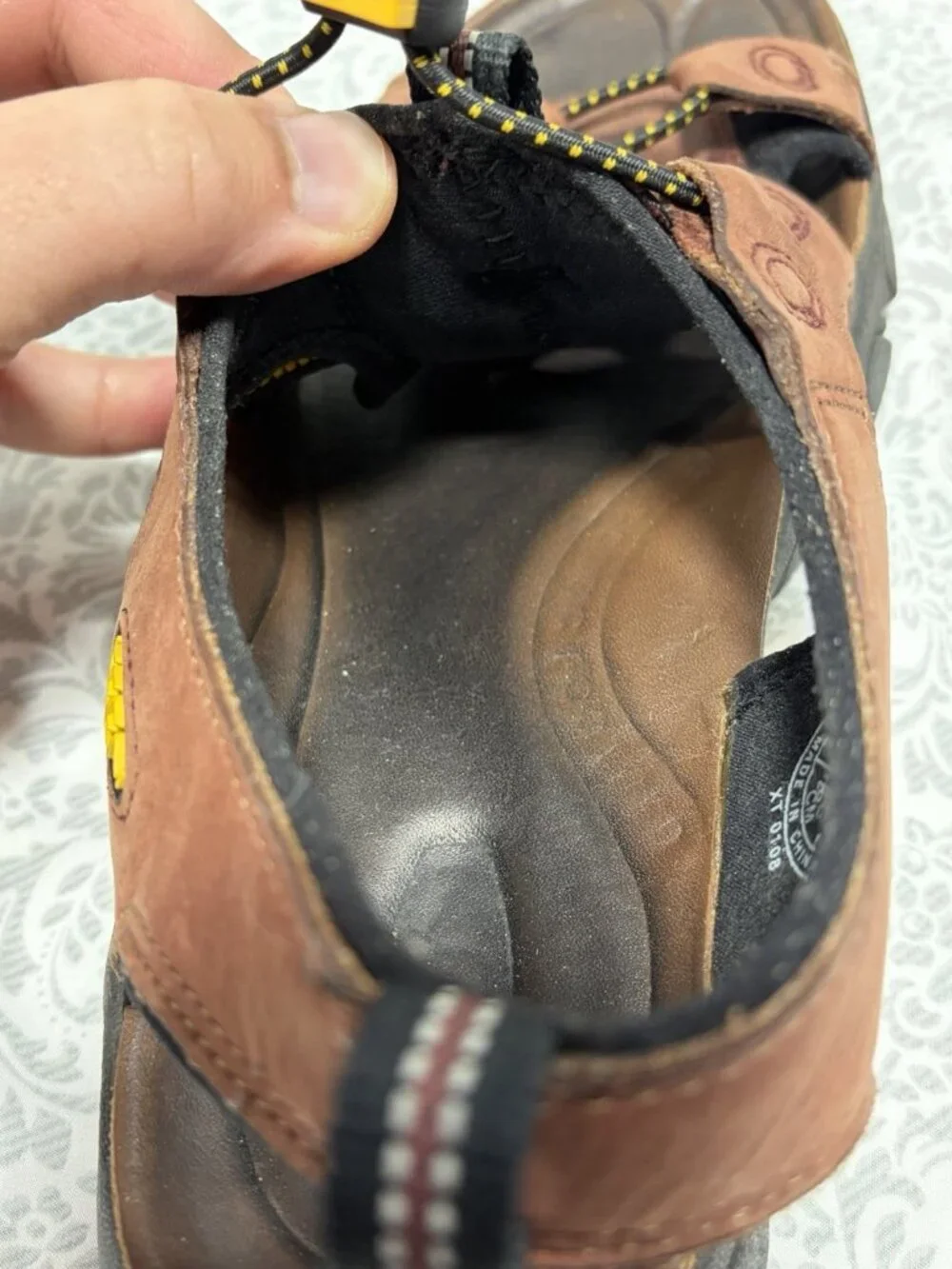 Keen Newport Men's Size 9.5 Waterproof Hiking Sandal Shoes Brown Leather